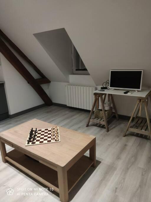 Appartement De Charme La Croix-Saint-Ouen Luaran gambar